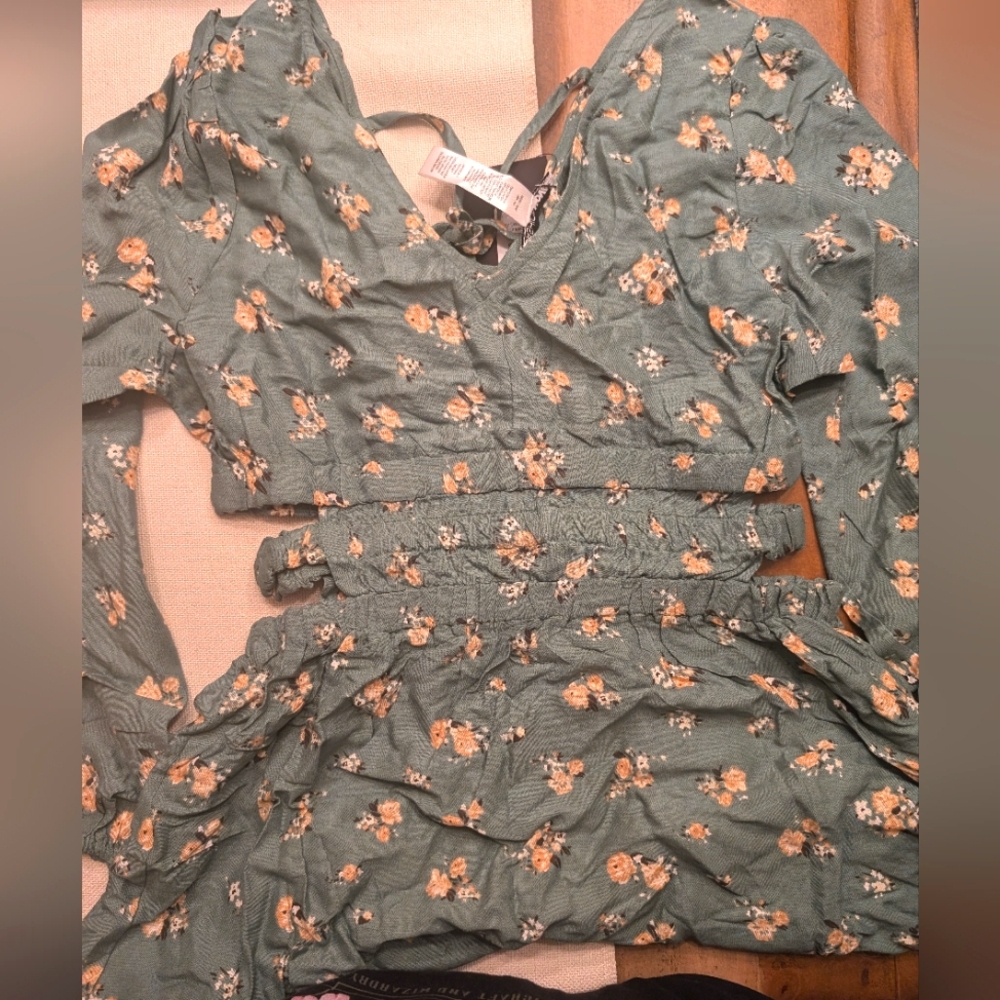 Fashion Nova Ditsy Daisy Mini Dress - Green